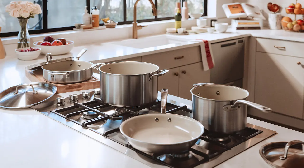 Best Cookware for Small Kitchens: Top Space-Saving Picks