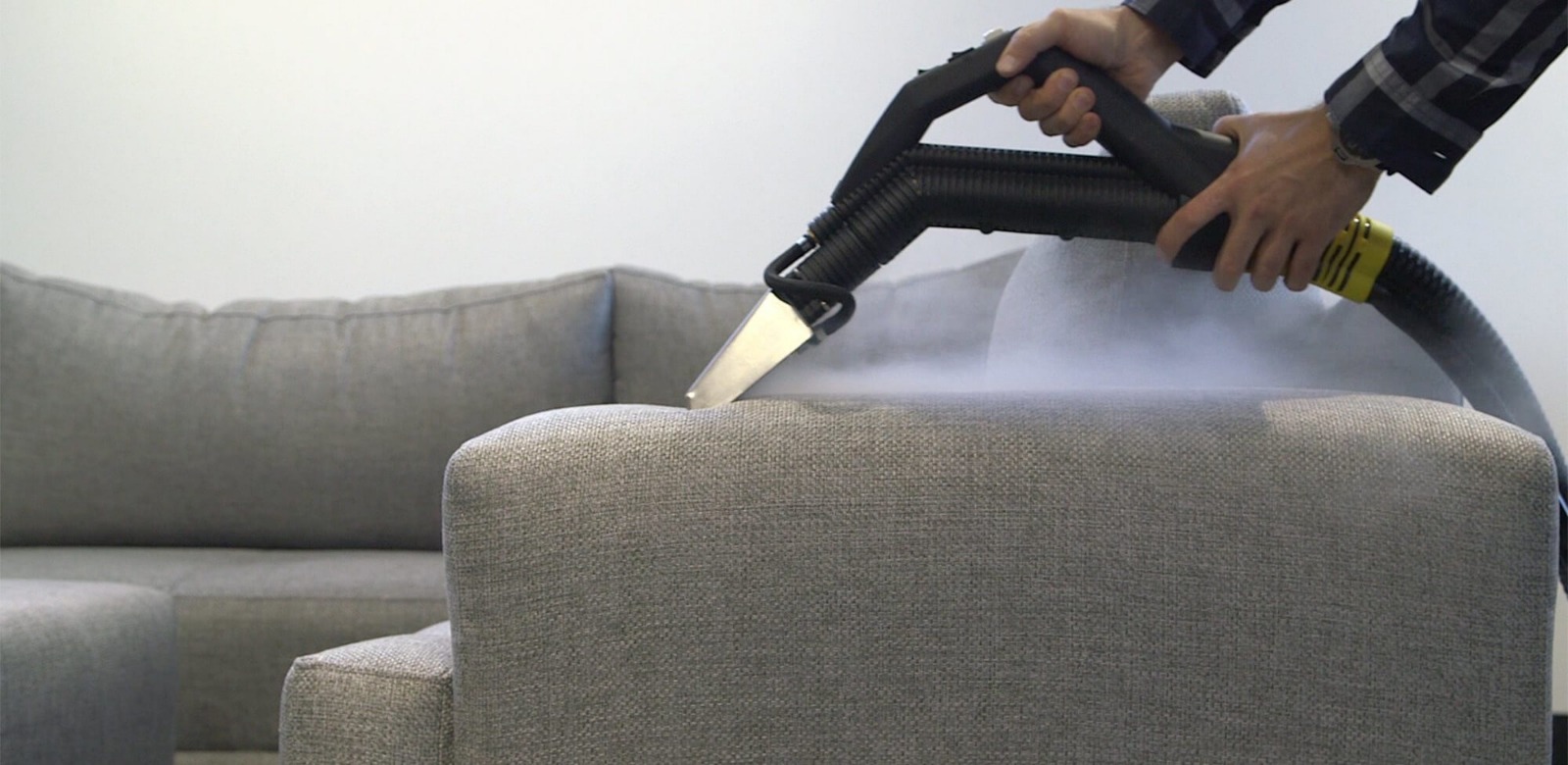 Sofa Cleaning Dubai – Advanced Steam & Shampoo Cleaning Solutions