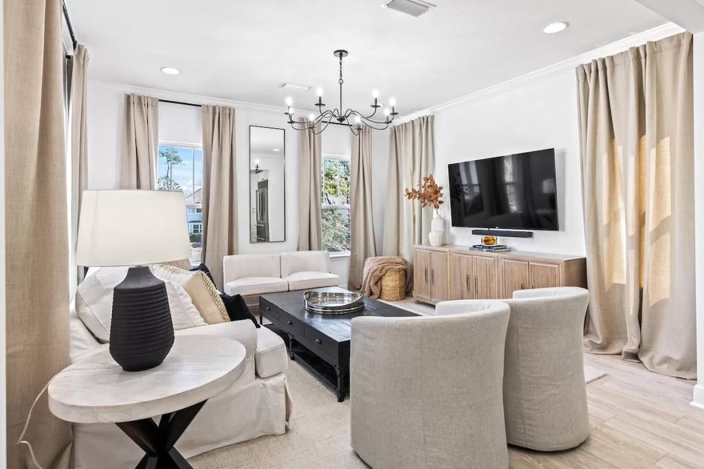 Coastal Cabana EC: Modern Design Meets Natural Beauty