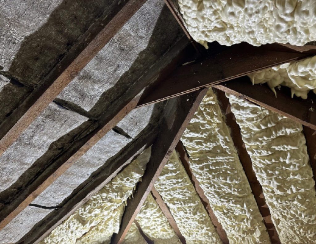 Avoiding Spray Foam Mortgage Problems: Expert Advice for UK Buyers
